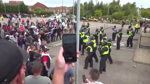 : Anti-immigration protesters break into Holiday Inn in Rotherham