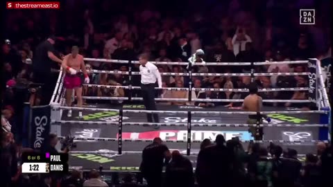 DILLON DANIS TRIED TO TAKE DOWN LOGAN PAUL DURING THEIR BOXING FIGHT