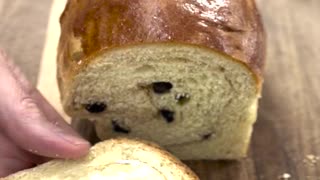 Cinnamon Raisin Bread