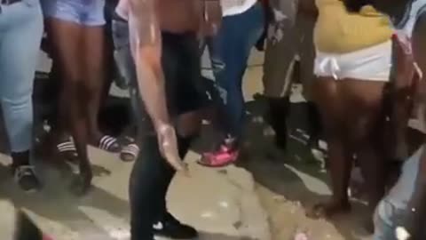 Crazy new style african dancing