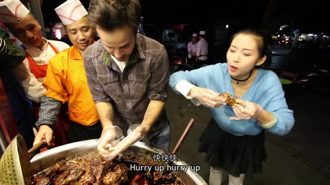 Chinese Food With A Local Girl | Sichuan Rabbit Head On The Street in Chengdu The Food Ranger