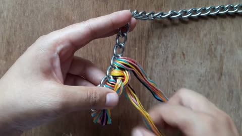 Cross-wind The Thread And Insert It Into The Chain