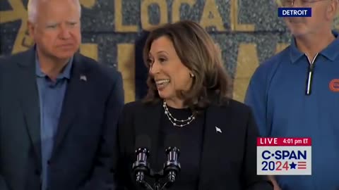 Kamala Get's her "Hood" game on