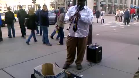 Awesome Chicago Clarinet Jazz Street Performer Kaliq Woods On Michigan Ave! - 4/9/11
