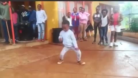 danse jerusalema d'& jeune enfant africain