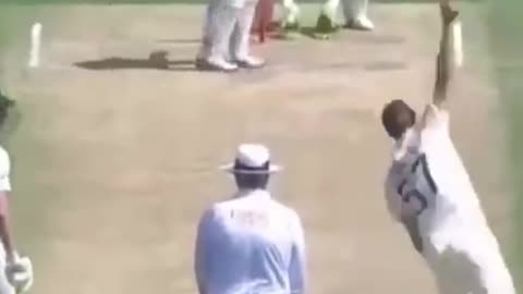 Fast Bowler Turned into spinner - Ollie Robinson of England | 1 over of spin bowling