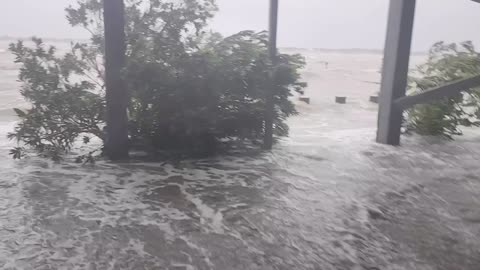 HURRICANE 🌀 BERYL EL LAGO TEXAS USA