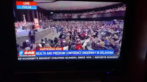 Lin Wood's QAnon Gesture Sends Audience Wild During Oklahoma Conference