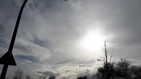 Himmel in Berlin am 16.02.2024 um 13:02 Uhr