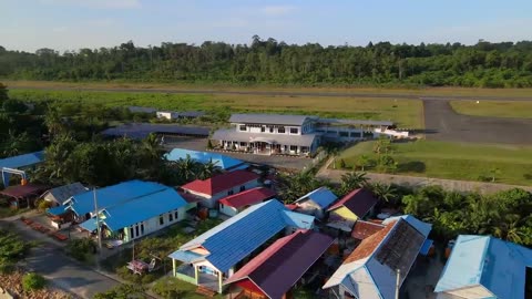 MARATUA - Borneo's Most Intriguing Island (Derawan, East Kalimantan)