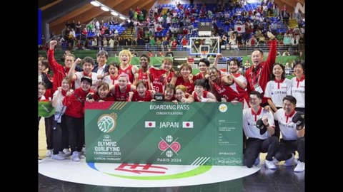 Women's Basketball Defeats Canada