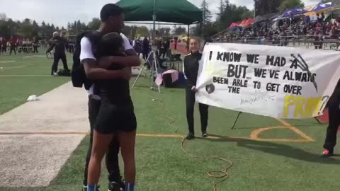 Student Pulls Off Epic Prom Proposal After A Track Race