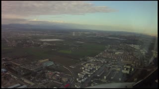 Stunning Pilot's eye view landing in Algiers