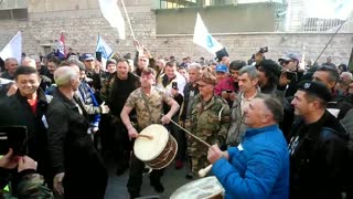 Pjesma na protestu boraca u Sarajevu