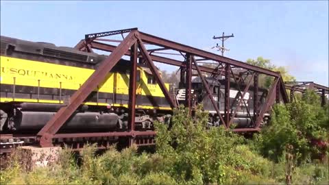 EMD Locomotives On Display, The Original TWO STROKE Diesel Ones :)