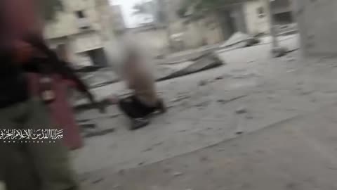 HAMAS BEATING HIS ENEMIES WITH IRON HANDS, MACHINE GUNS LAUNCHERS OCCUPIER FORCES RUN AWAY FROM WAR