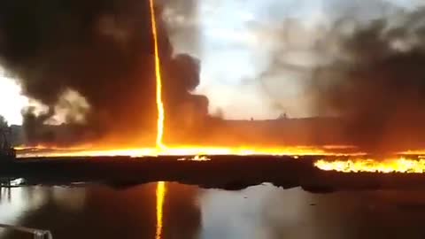 "FIRENADO" Amazing TORNADO Of FIRE