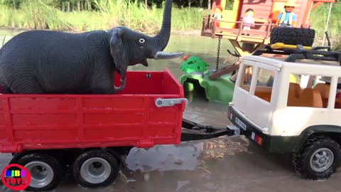 Animals Transport Truck crossing on Deep Water - Toys Videos for Children