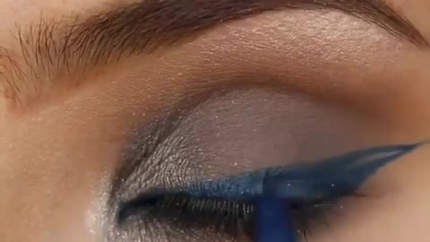 Eye makeup in a very beautiful way