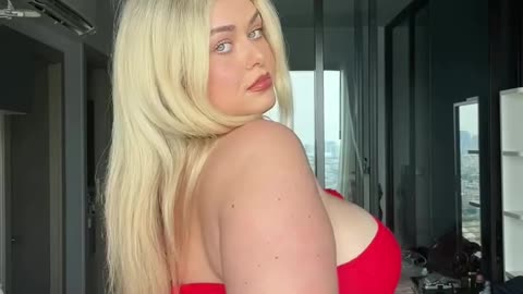 Big tits sexy girl