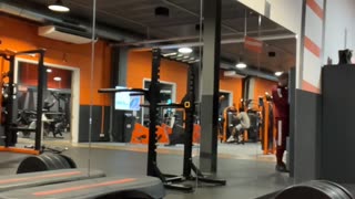 Bro Forgets To Breathe During Deadlift