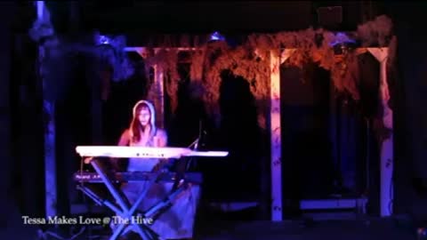 Tessa Makes Love : Soul Eaters (live au Hive) (VOST)
