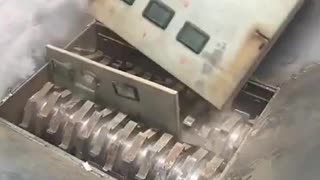 Awesome Crusher Machine Crushes Everything