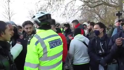 POLICE STOP ANOTHER ATTEMPTED ATTACK #SPEAKERS CORNER