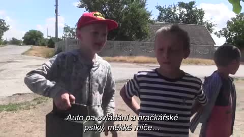 Děti z obce Kiseljovka vyprávěli o dárcích, které dostaly od ruských vojáků