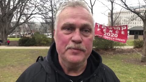 Trump Supporters Stop Antifa From Breaking Into Capitol