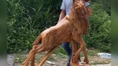 Wood carving - making fast Deer with chainsaw