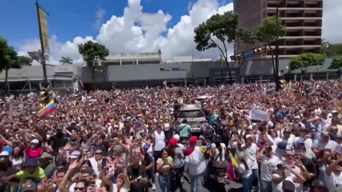 Venezuelans hold massive anti-Maduro protest in front of UN HQ in Caracas, Venezuela