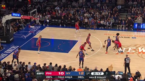 NBA - DiVincenzo opens with dribbling and scores a triple 🎯 Sixers-Knicks