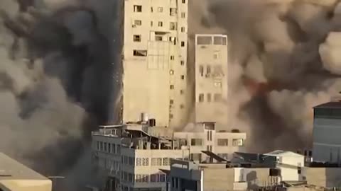 Massive bombing of civilian buildings in the Gaza strip by the Israeli army reported. Pt 2