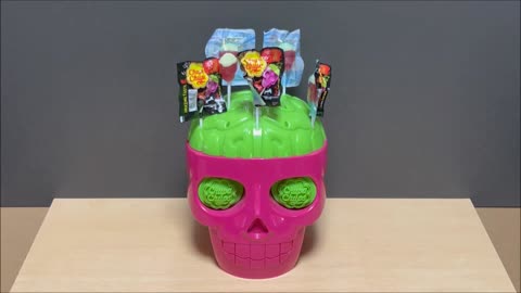 Chupa Chups Skull Bag Product vs Packshot