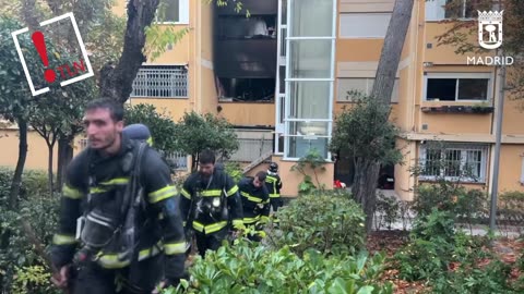 Grave incendio en Madrid en la calle Telémaco del barrio San Blas