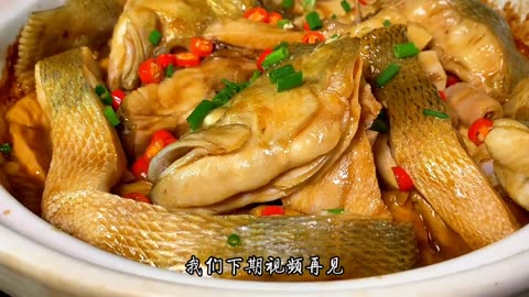 Chinese cuisine recipe,taught by the chef to make "Baked Perch in Clay Pot",which is fresh delicious