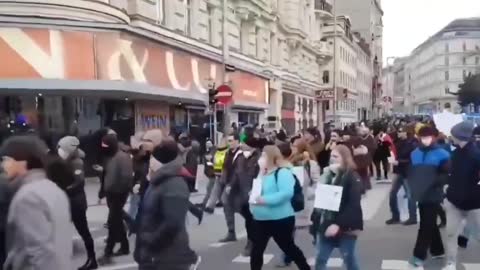Protest in Vienna, police marching with the people Jan 30th weekend