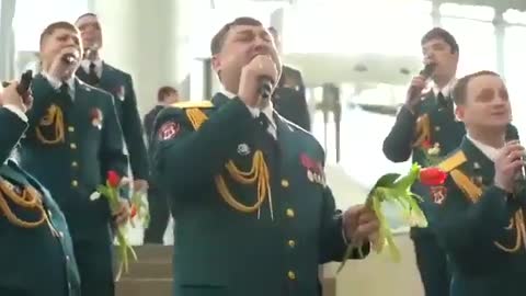 CONGRATULATIONS TO RUSSIAN SOLDIERS women's Holiday