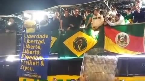 ESQUERDOPATAS: É bom JAIRem se acostumando...