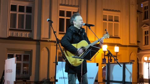 Greifswald: Dieter spielt das Lied "My heart wants to cry" 19-02-2022