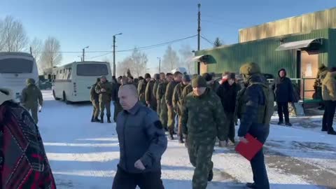 50 Russian servicemen return home after being held prisoner in territories under kyiv control