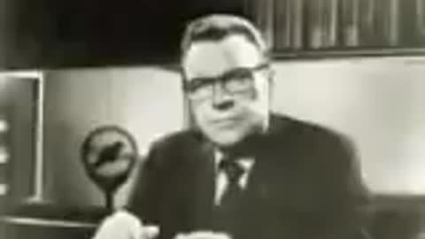 (LISTEN TO THIS EVERYDAY) The Strangest Secret - Earl Nightingale