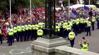 NZ protesters block streets outside parliament