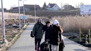 War has started, say Ukrainians fleeing to Poland
