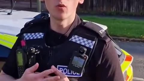 Member of the public challenges police officer for pulling up outside his home & littering