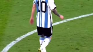 What does Messi do before he scores a goal#Argentina beat Mexico 2-0#Messi is walking around2#