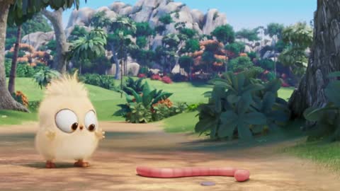 The Angry Birds Movie - The Early Hatchling Gets the Worm (Hatchling Short)