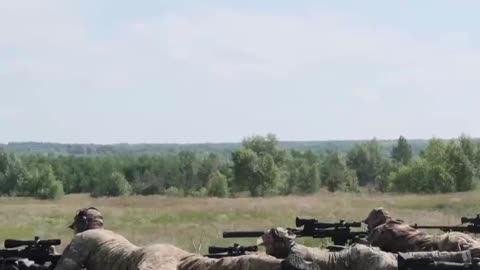 Snipers are being trained for long-range shooting