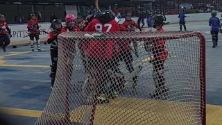 Raptor deck hockey win in Beaver division